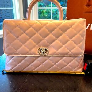 Quilted shoulder bag